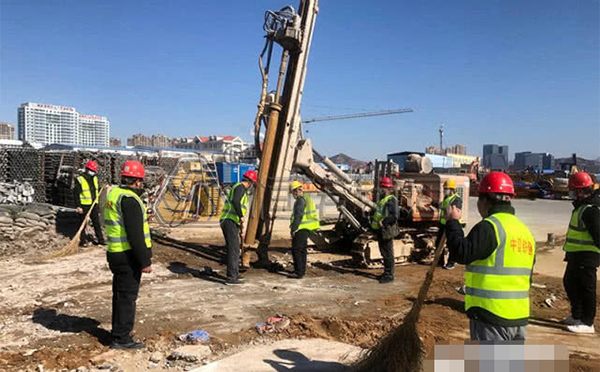 地鐵明挖基坑中采用大直徑自鉆式錨桿施工-洛陽恒諾自鉆式錨固系統