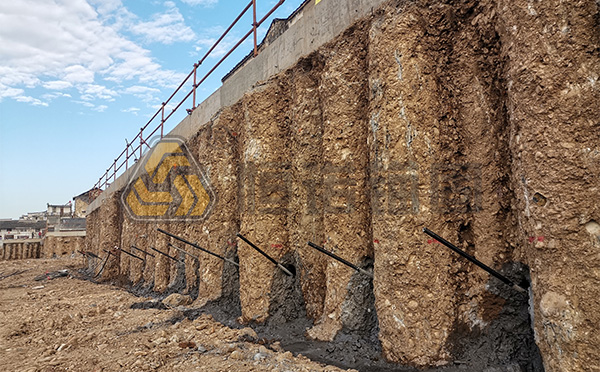 自鉆式錨桿支護(hù)圖 自鉆式錨桿支護(hù)圖