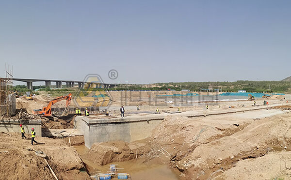 自鉆式錨桿施工環境