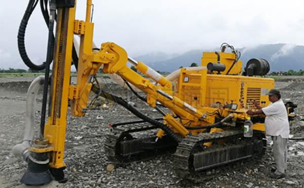 1661502949380268.jpg 潛孔鉆機(jī).jpg